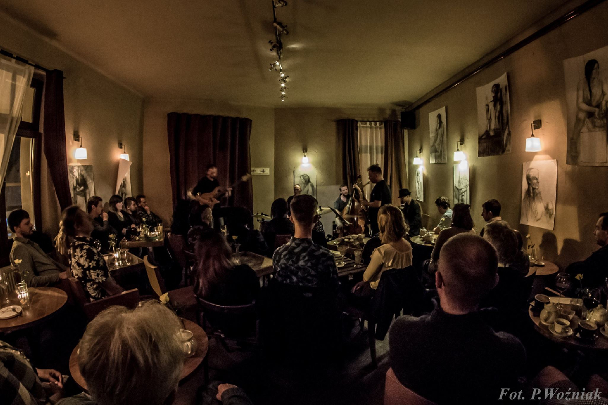  Cofeina Jazz Cafe jest nie tylko miejscem...