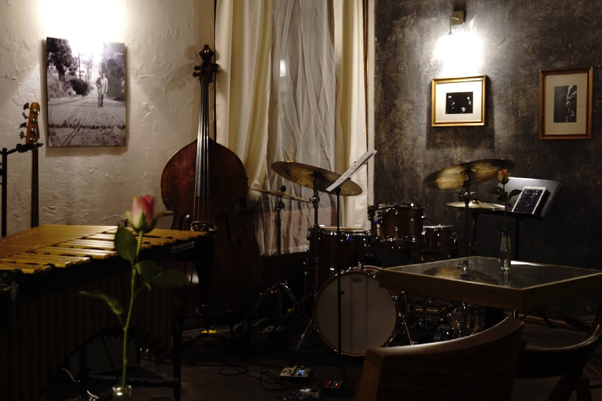  Cofeina Jazz Cafe jest nie tylko miejscem...