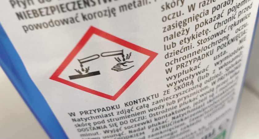 Niebezpieczne domowe środki czyszczące