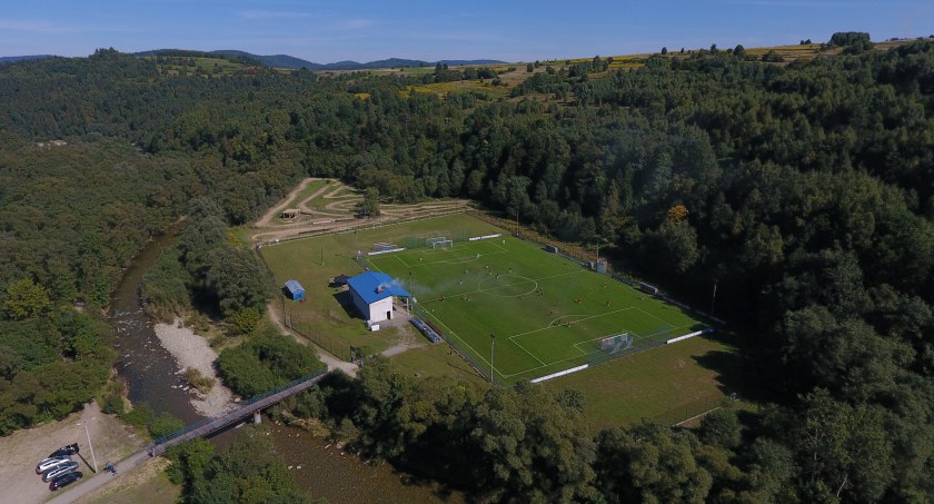Stadion Tempa Białka na którym odbędzie się festyn