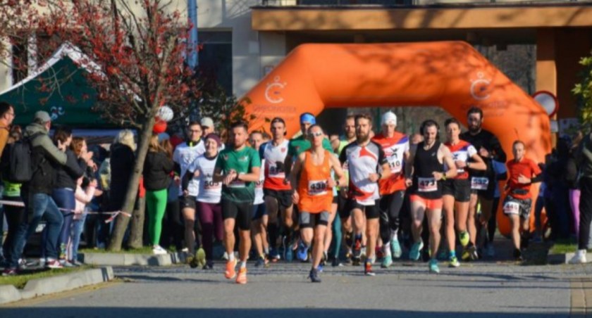 Lekkoatletyka, Wystartowały zapisy Charytatywnego Biegu Niepodległości Zembrzycach - zdjęcie, fotografia