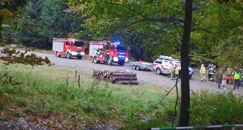 Miejscowe zagrożenie, Zawoja Mężczyzna wpadł potoku - zdjęcie, fotografia