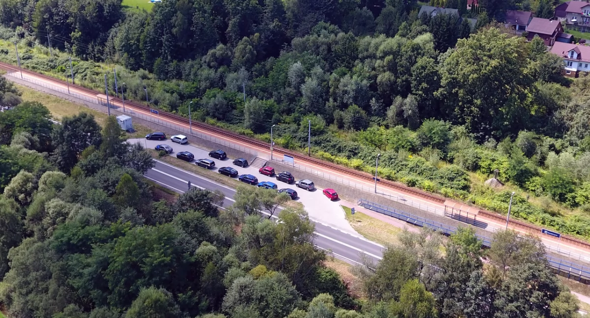Interwencje, Zembrzyce walczą większy parking - zdjęcie, fotografia
