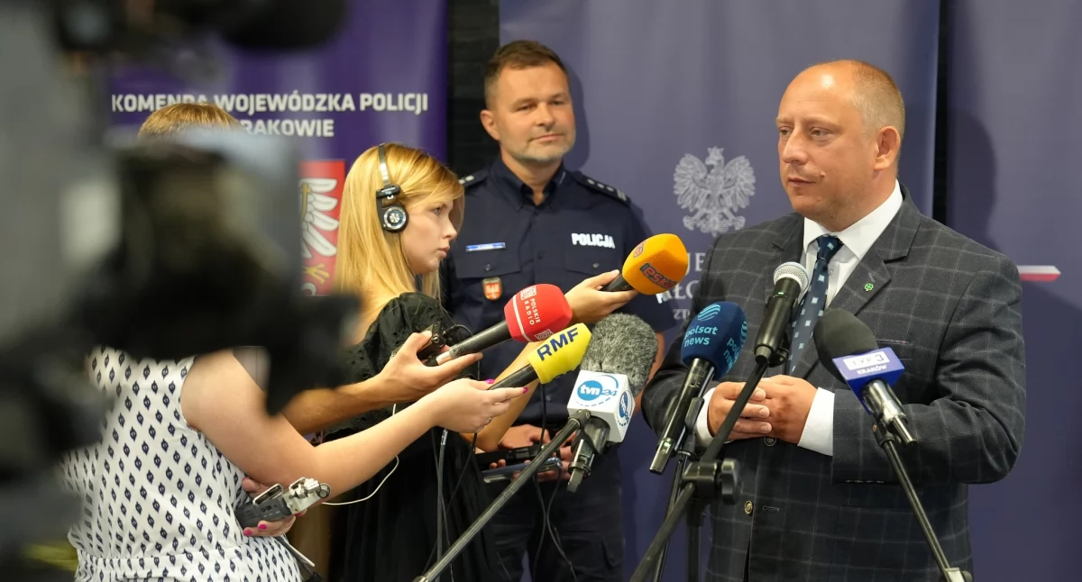 Nasze sprawy, Wojewoda Komendant Wojewódzki Policji podsumowali pierwszą połowę wakacji - zdjęcie, fotografia
