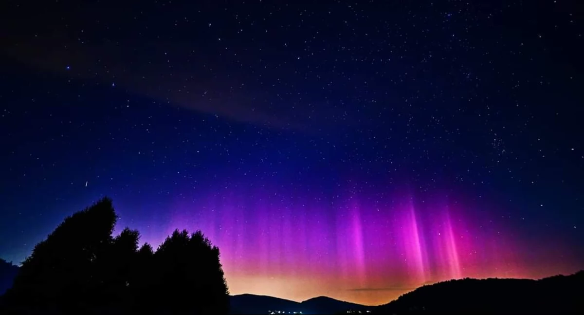 Z kraju, Magiczna powiatem suskim zorza polarna Perseidy - zdjęcie, fotografia