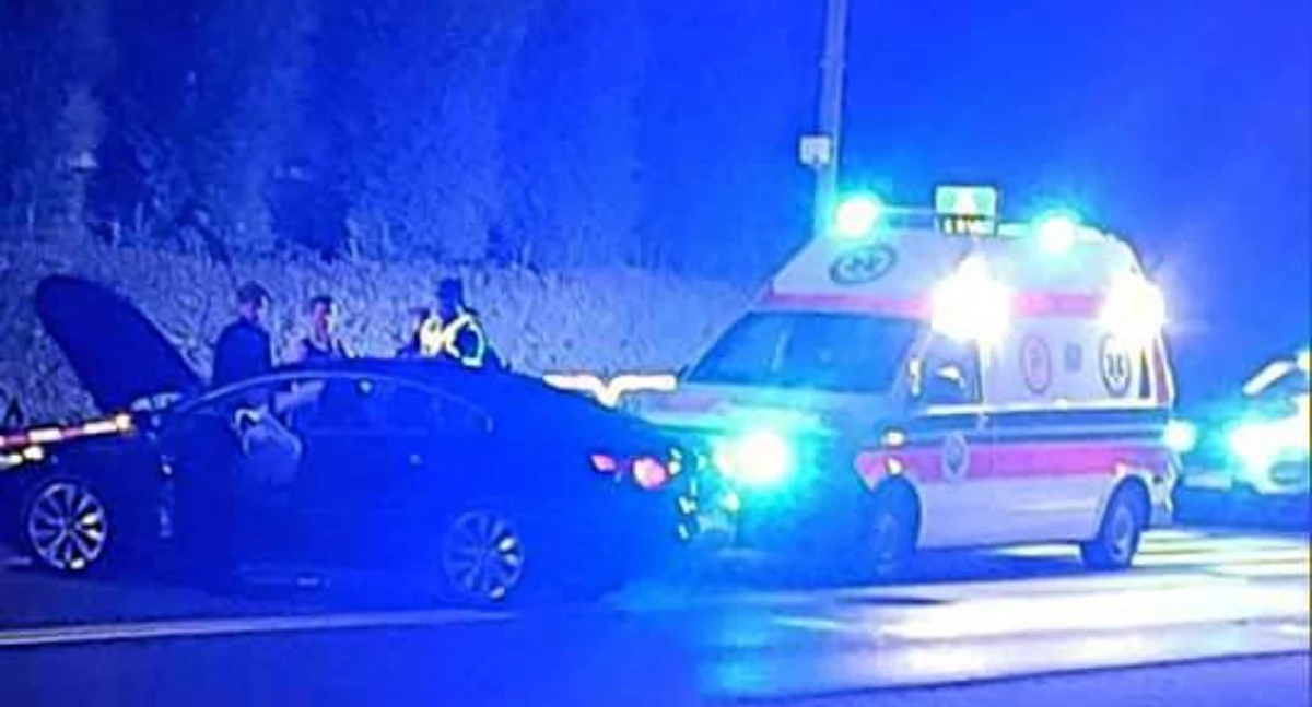 Wypadki drogowe, Chwila grozy Zawoi Volkswagen drogą - zdjęcie, fotografia