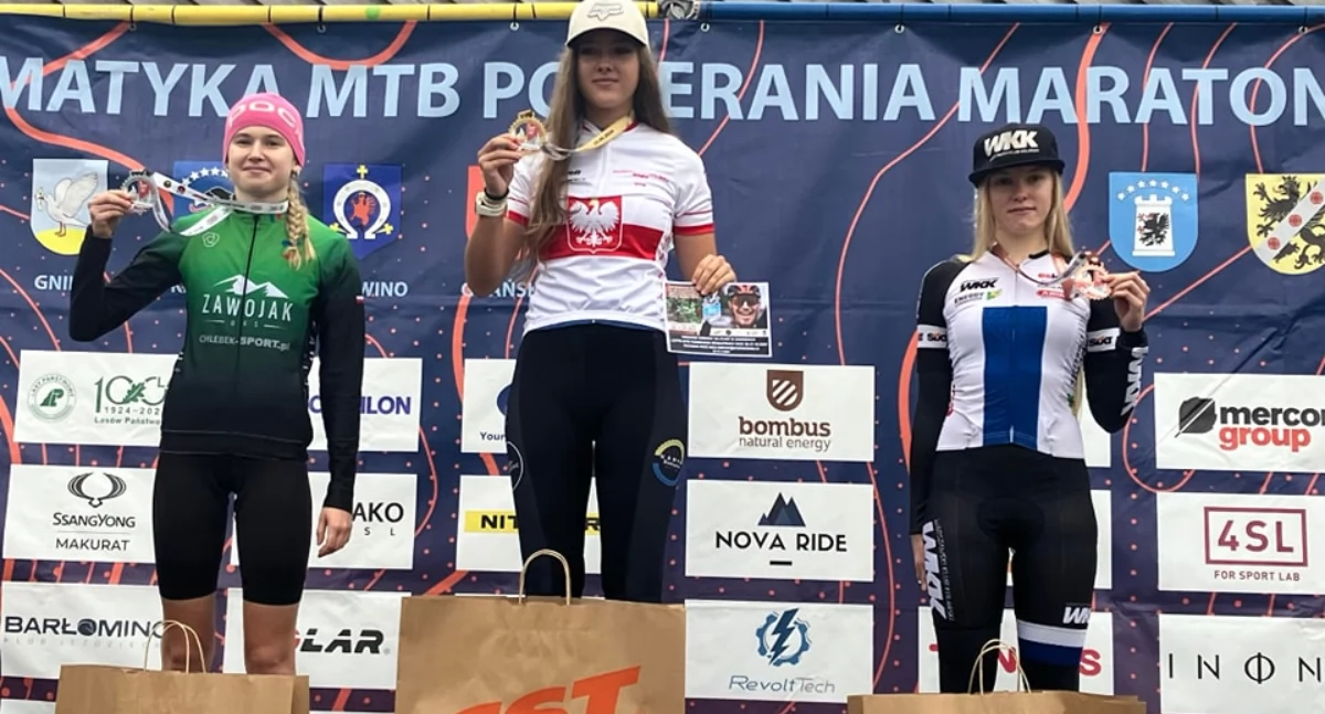 Rowery, Drugie miejsce srebrny medal Marii Długosz mistrzostwach Polski maratonie - zdjęcie, fotografia
