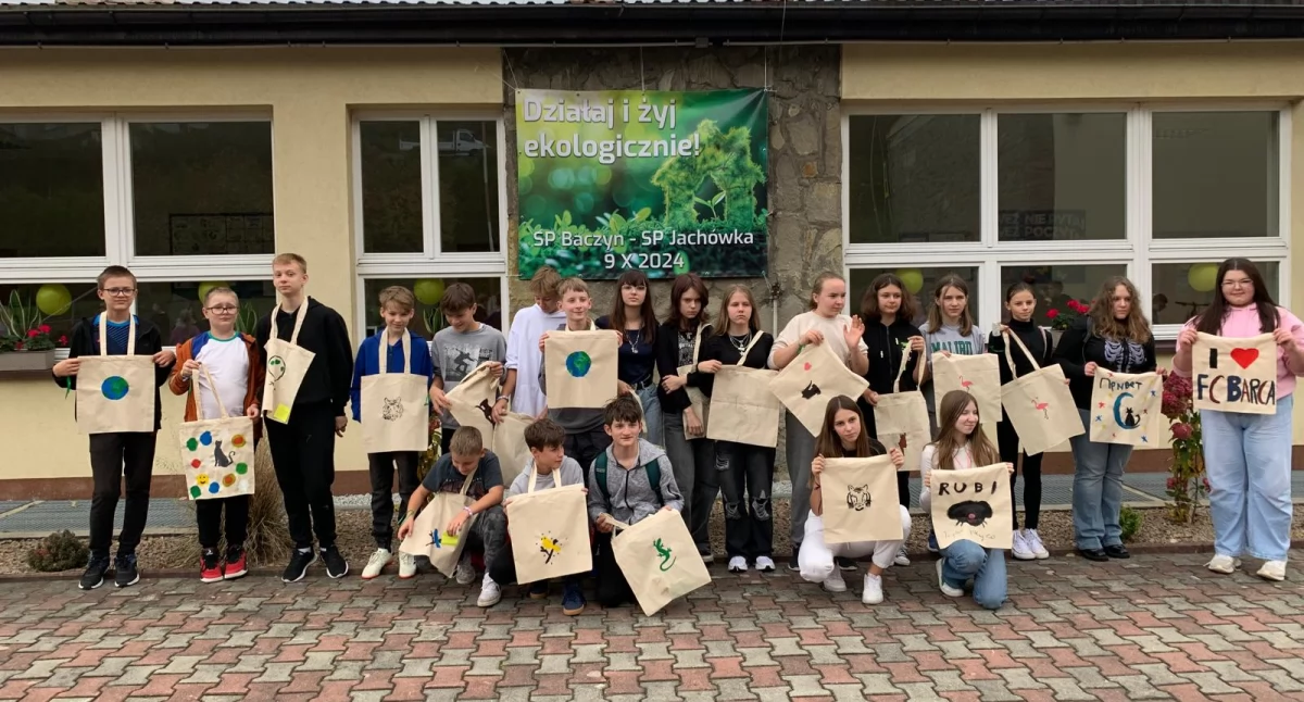 Ze szkolnej ławy, Piknik hasłem „Działaj ekologicznie” - zdjęcie, fotografia