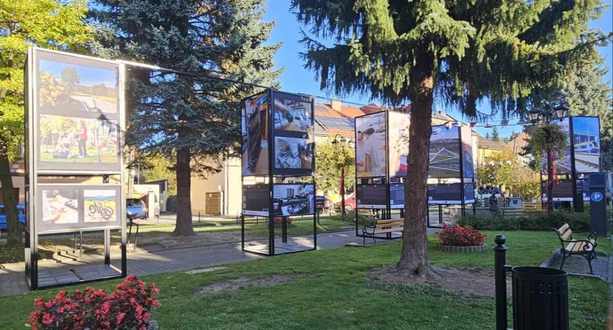 Rozrywka, Wystawa makowskim rynku Zobacz zmieniła Małopolska - zdjęcie, fotografia