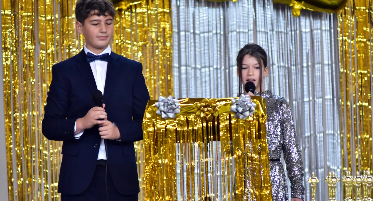 Ze szkolnej ławy, Szkolne Oskary Hollywood Makowie! zgarnął statuetkę (zdjęcia wideo) - zdjęcie, fotografia