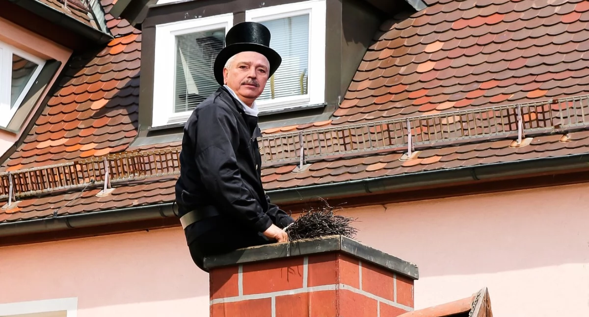 Nasze sprawy, Przeglądy kominiarskie kominów obowiązek gwarancja bezpieczeństwa - zdjęcie, fotografia
