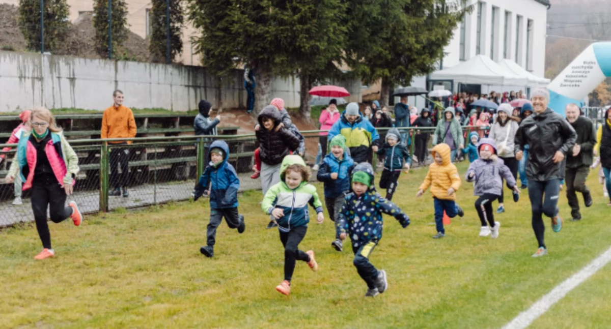 Biegi, Juszczyn Świętuj Niepodległość sportowo atrakcje medale każdego! - zdjęcie, fotografia