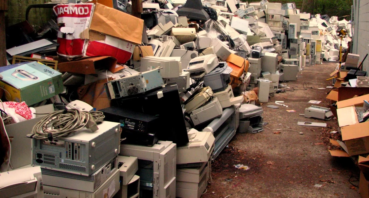 Nasze sprawy, Strażaków wspierajmy elektrosprzęt oddajmy! - zdjęcie, fotografia