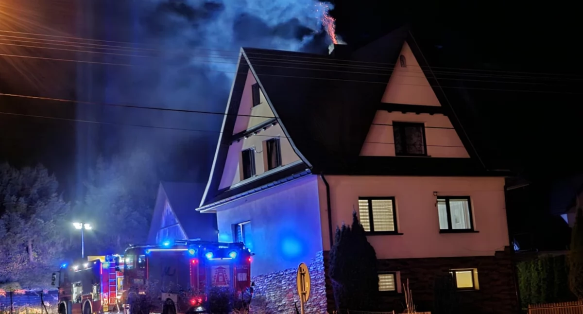 Pożary , Nocny pożar Zawoi Płomienie było widać daleka - zdjęcie, fotografia