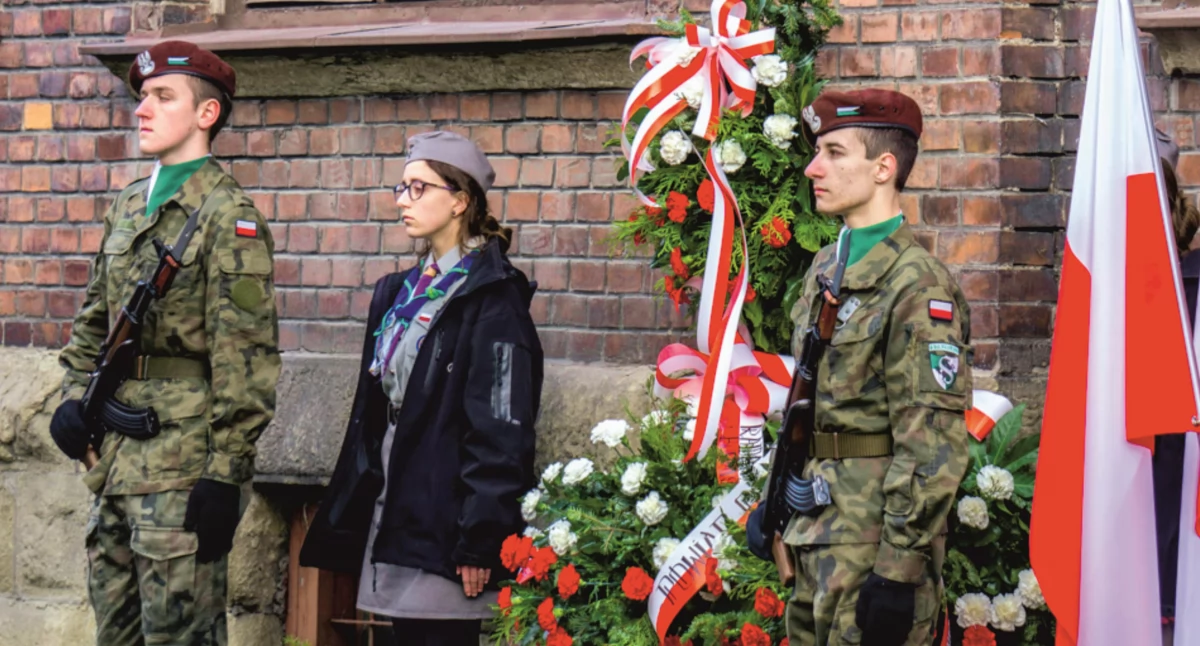 Folklor i Tradycje , Obchody Narodowego Święta Niepodległości Suchej Beskidzkiej - zdjęcie, fotografia