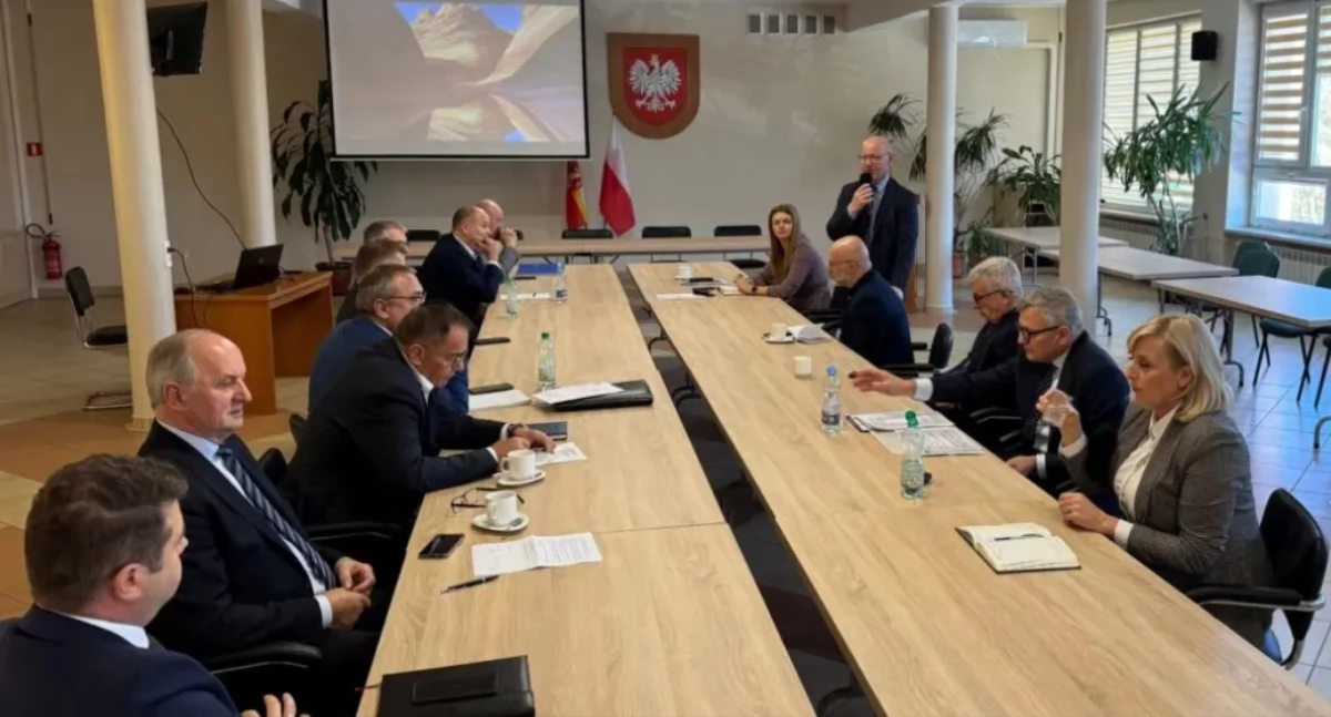 Nasze sprawy, Powiat suski będzie miał własnego konserwatora zabytków - zdjęcie, fotografia