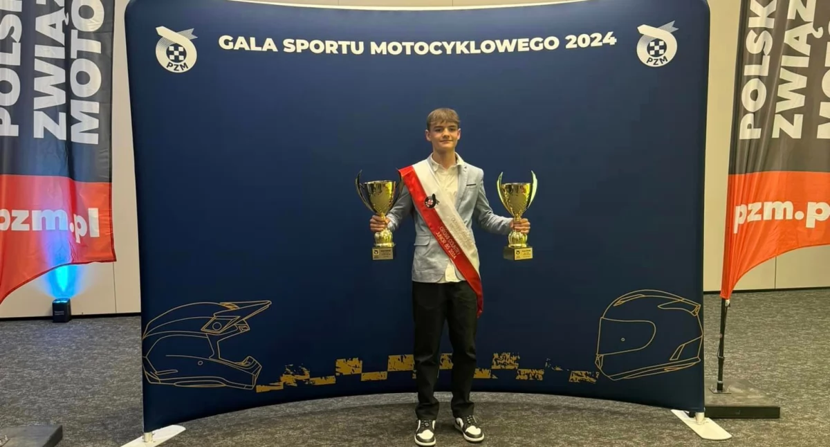 Motosport, Oliwier Antosiak dwukrotnie podium podczas Warszawie - zdjęcie, fotografia