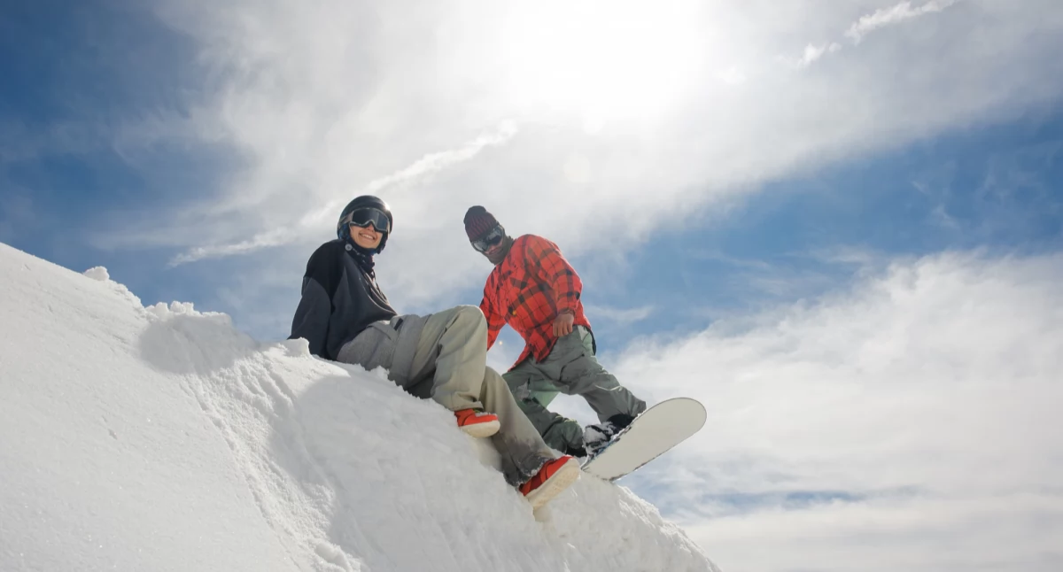 Materiał zewnętrzny, Sezon 2024/25 może wielkim powrotem snowboardu stoki - zdjęcie, fotografia