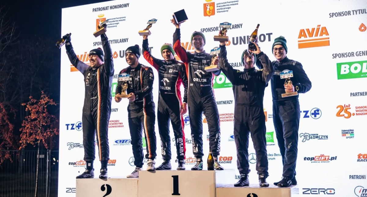 Motosport, Marczyk Gospodarczyk wygrywają ponownie statuetkę Karowej Podwójne zwycięstwo Warszawie - zdjęcie, fotografia