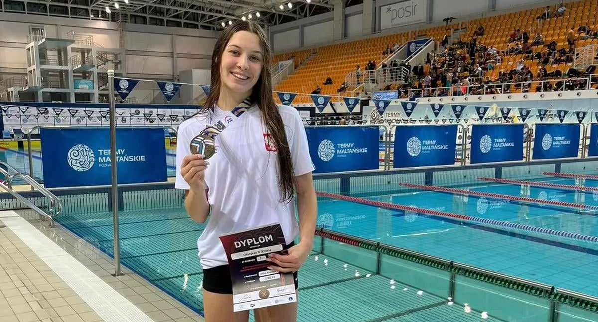 Pływanie, Złoty hattrick Wiktorii Gracjasz - zdjęcie, fotografia