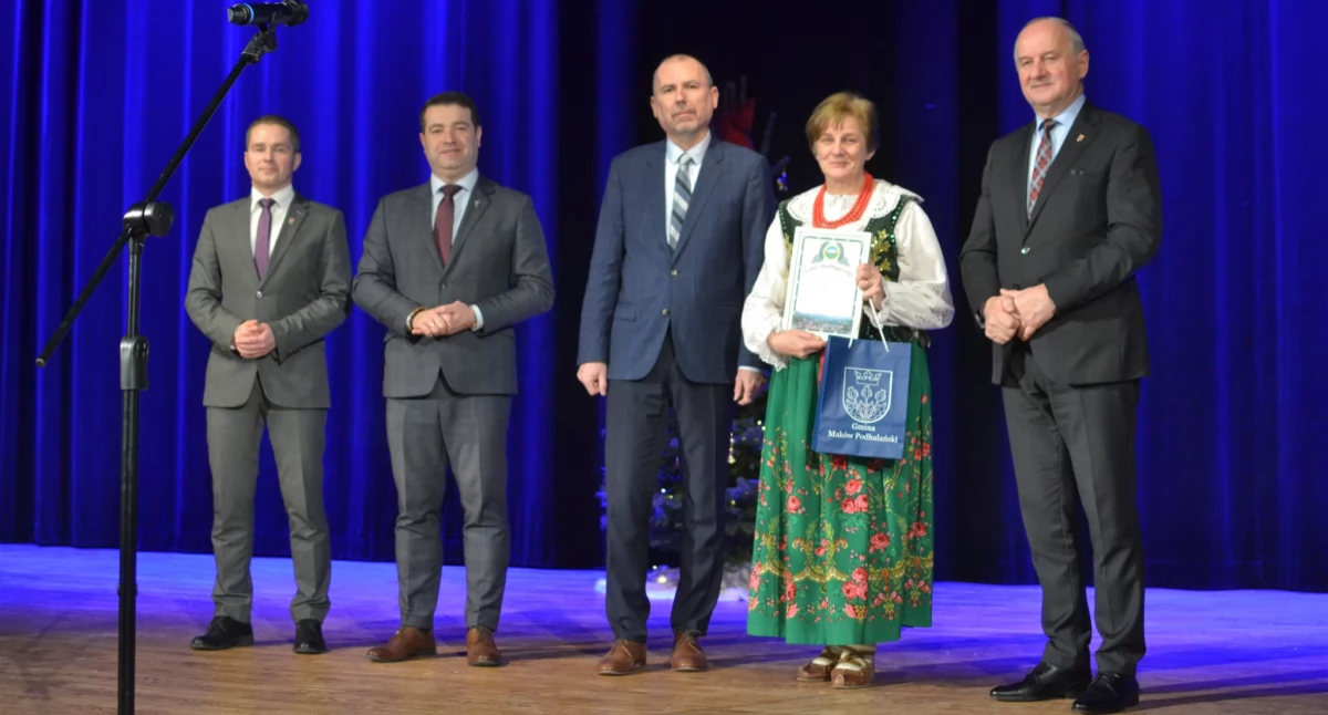 Osobowości kultury , Artystka ludowa Bogumiła Leśniak nagrodzona Laurem Babiogórskim - zdjęcie, fotografia