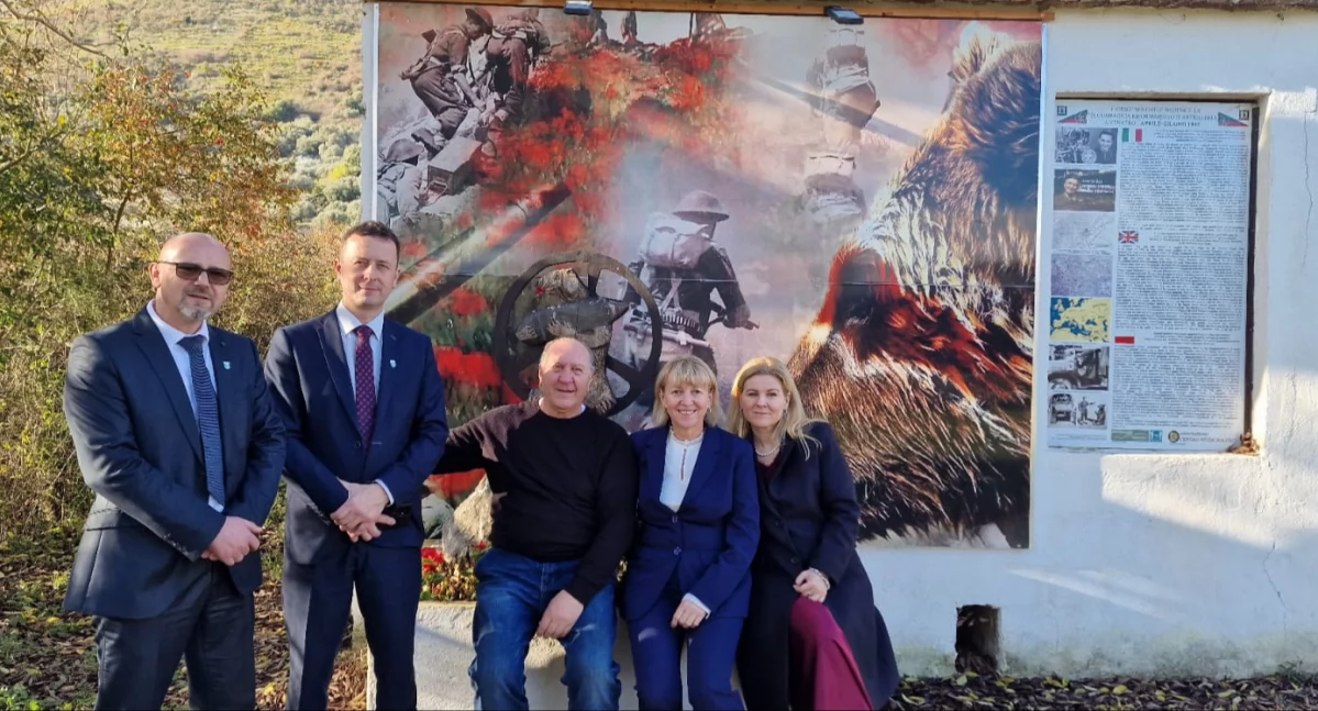 Nasze sprawy, Delegacja Makowa Podhalańskiego uczciła pamięć polskich żołnierzy walczących Monte Cassino - zdjęcie, fotografia