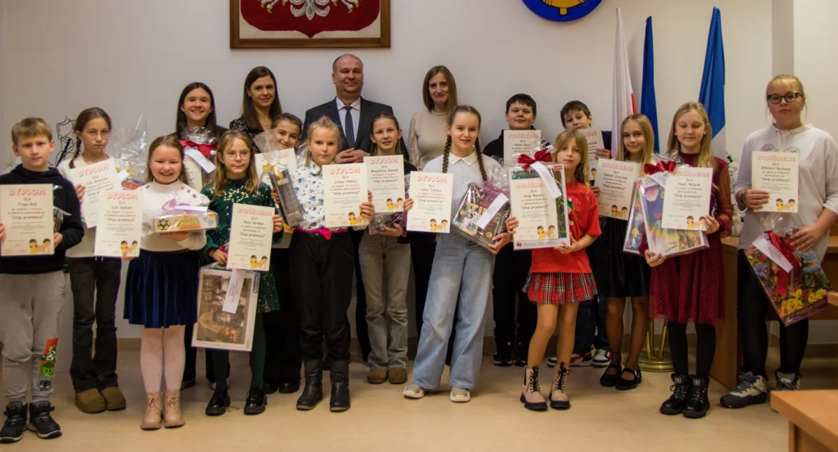 Ze szkolnej ławy, Laureaci Konkursu „Stop Przemocy” Nagrodzeni - zdjęcie, fotografia