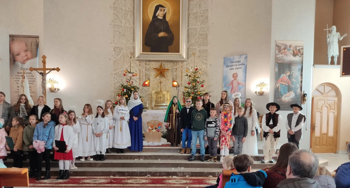 Koncerty – Muzyka , Koncert Kolęd Orszak Trzech Króli Naprawie - zdjęcie, fotografia