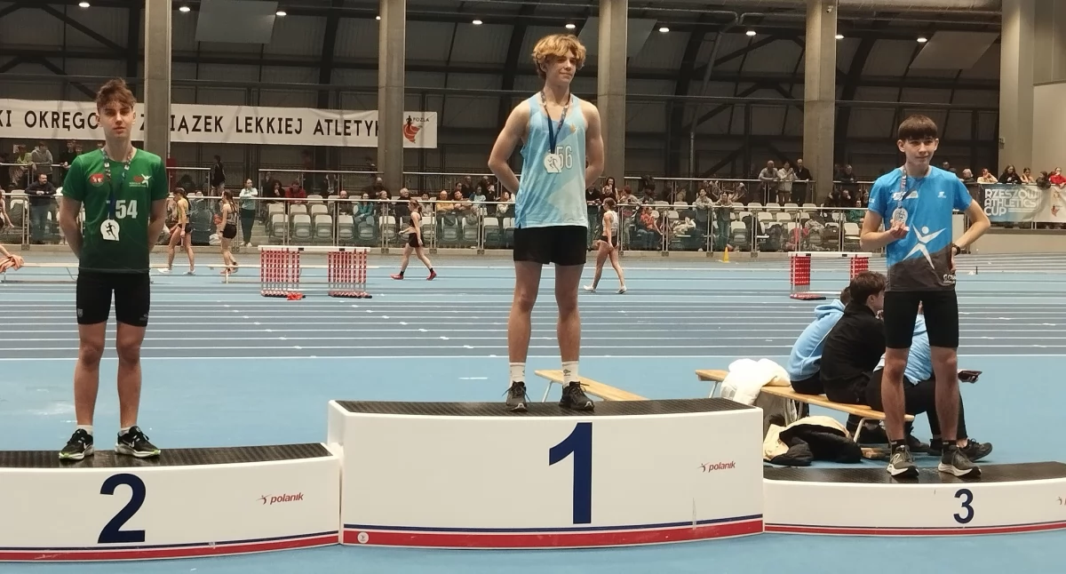 Lekkoatletyka, Halowe rekordy Rzeszowie zawodników Bieganie Stryszawa Sucha Beskidzka - zdjęcie, fotografia