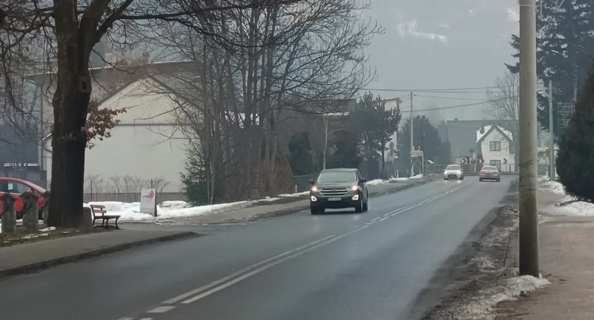 Drogi i Transport, Kropla drążyła skałę GDDKiA przywróci przejście pieszych centrum Makowa Podhalańskiego - zdjęcie, fotografia
