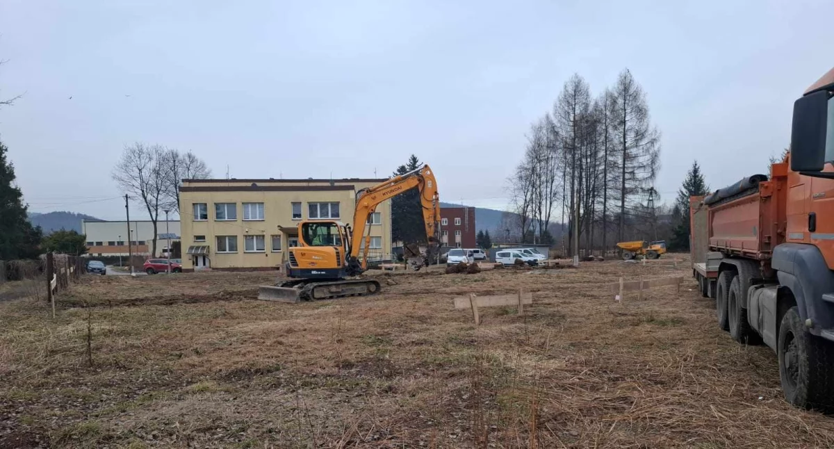 Inwestycje, Rozpoczęła budowa żłobka Stryszawie - zdjęcie, fotografia