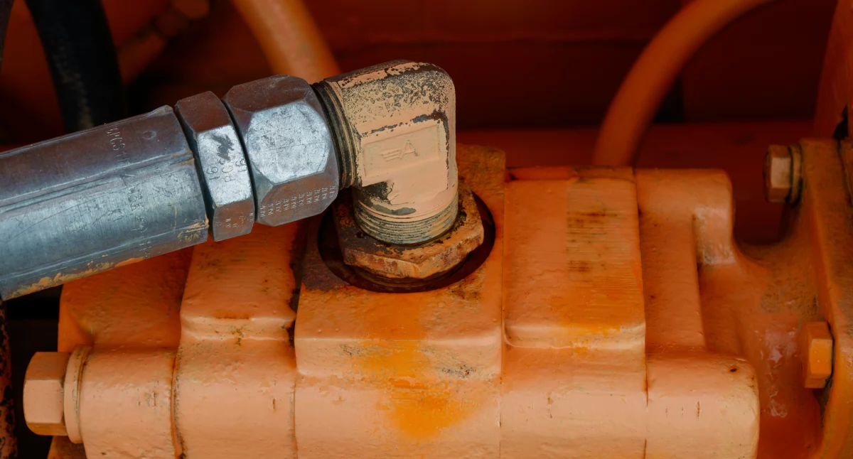 Materiał zewnętrzny, dobrać odpowiednie szybkozłącze hydrauliczne systemów wysokociśnieniowych - zdjęcie, fotografia