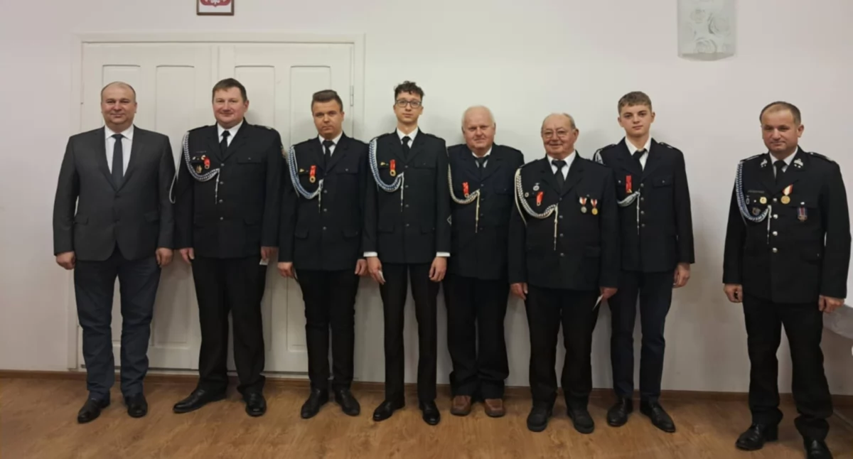 Z remizy, Strażacy Wysoka walnym - zdjęcie, fotografia