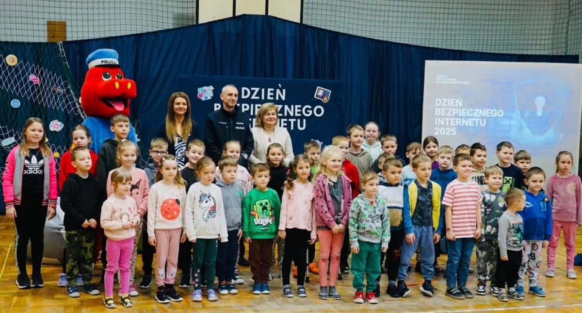 Ze szkolnej ławy, Dzień Bezpiecznego Internetu Tarnawie Dolnej - zdjęcie, fotografia
