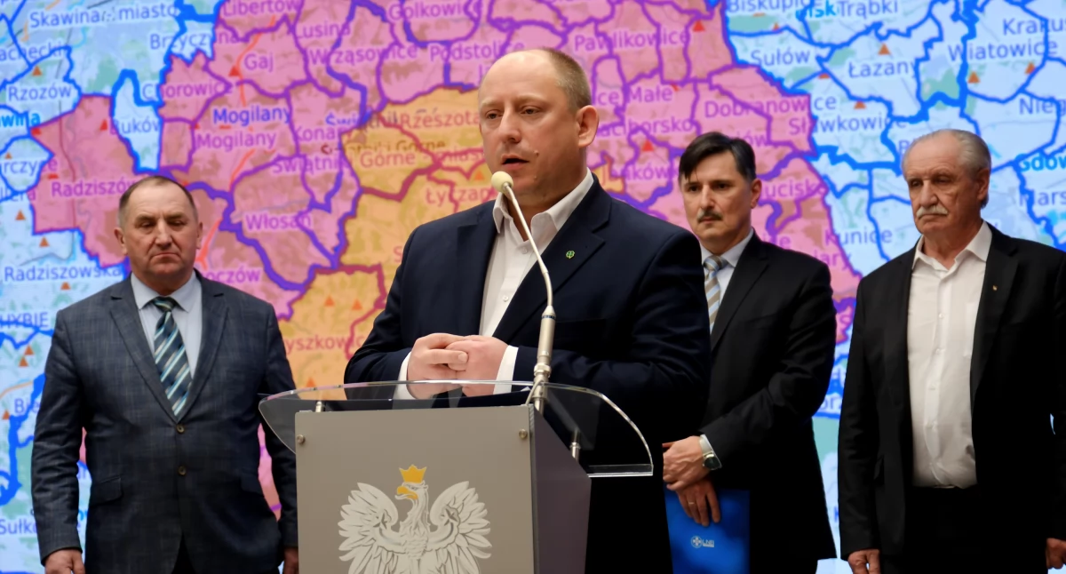 Informacje urzędowe, Ognisko ptasiej grypy Małopolsce! - zdjęcie, fotografia