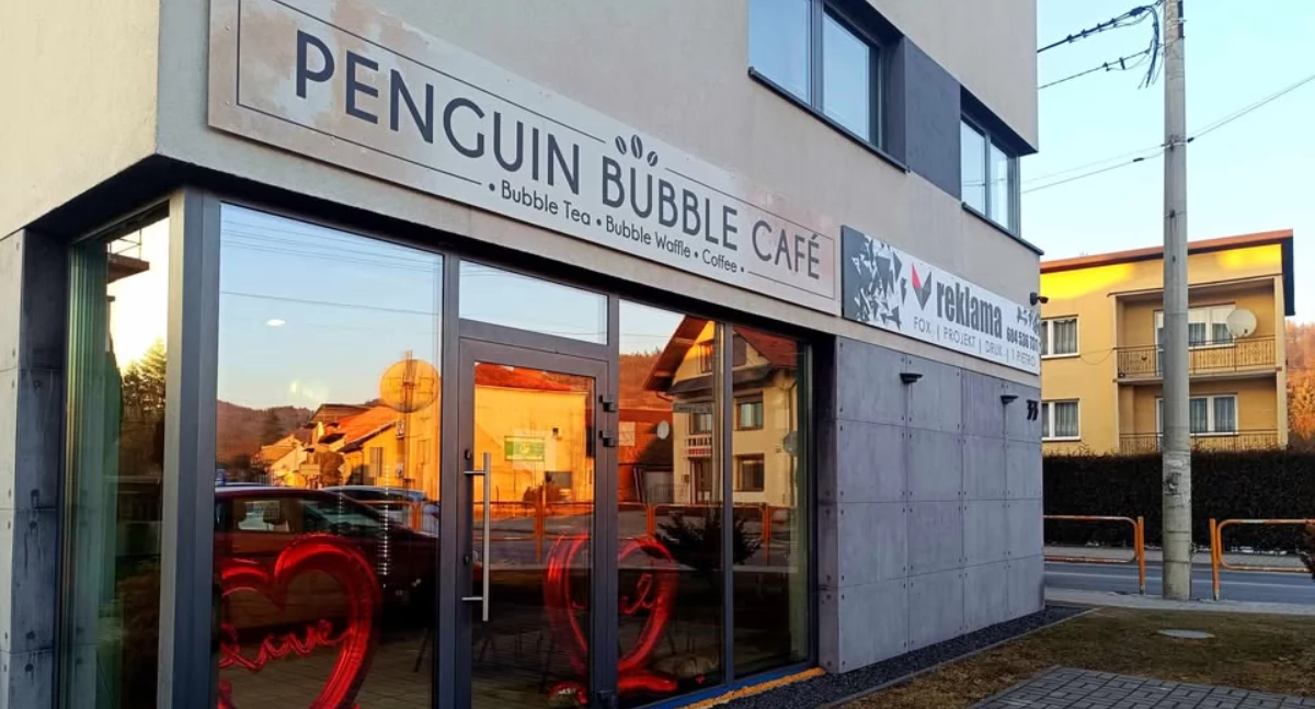 Materiał zewnętrzny, lokal bubble goframi kawą Makowie Podhalańskim - zdjęcie, fotografia