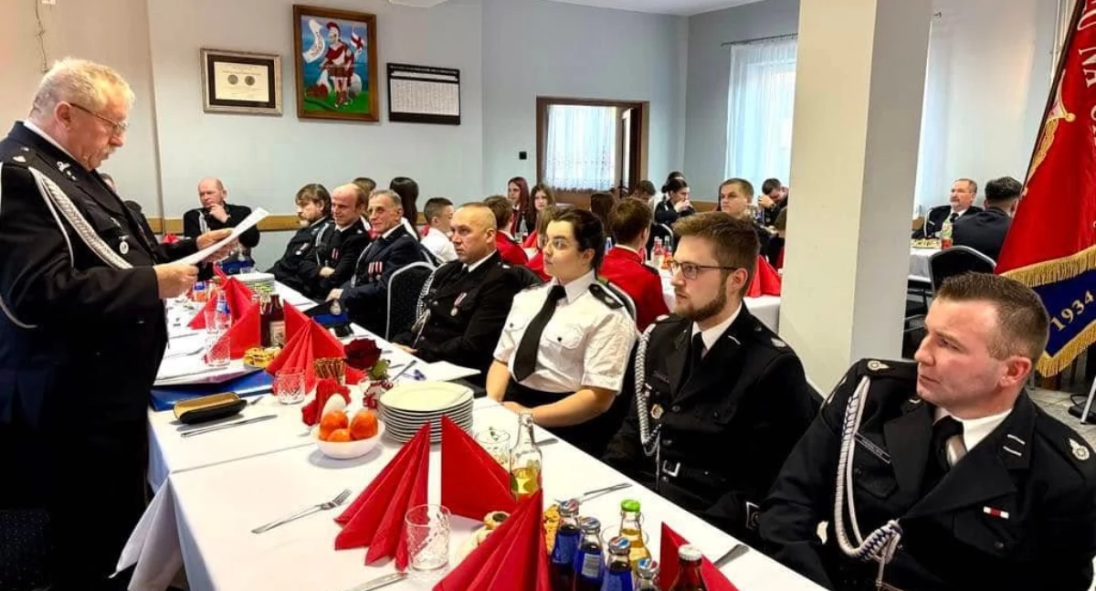 Z remizy, Walne Zebranie Ochotniczej Straży Pożarnej Toporzysku - zdjęcie, fotografia
