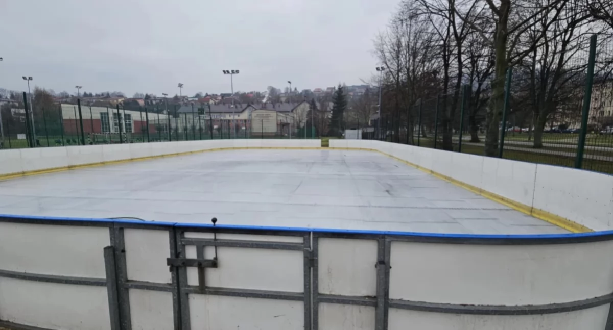 Sporty zimowe , Podsumowanie czternastego sezonu lodowiska „Biały Orlik” - zdjęcie, fotografia