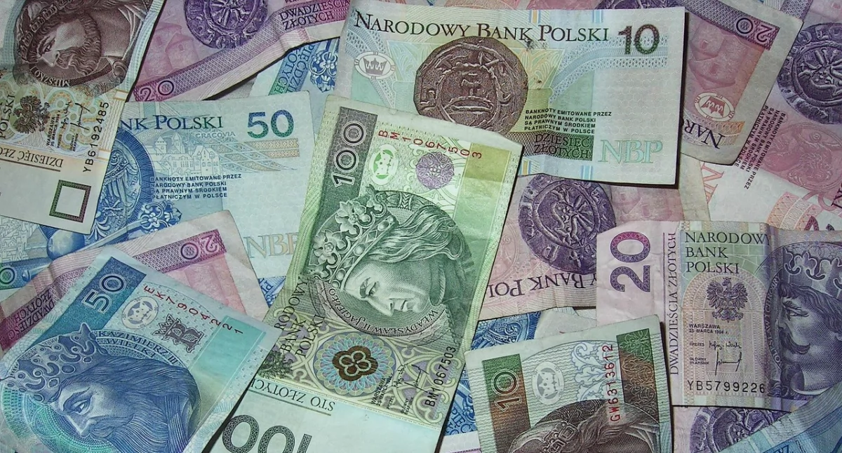 Finanse i Budżet, miesięcznie marca dostanie świadczenie - zdjęcie, fotografia