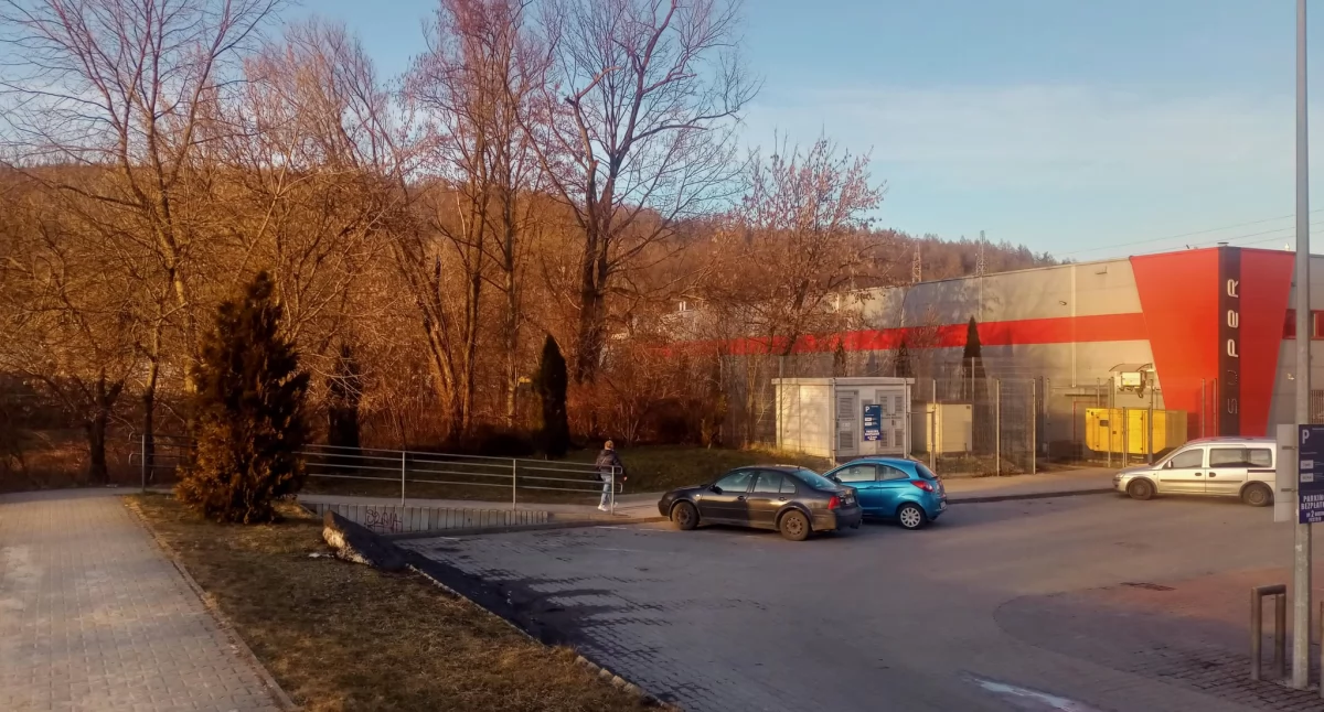 Inwestycje, Intermarche troszczy środowisko sklepie powstanie instalacja fotowoltaiczna - zdjęcie, fotografia
