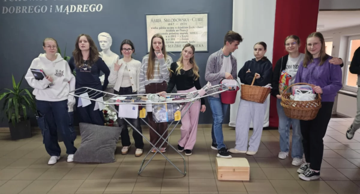Ze szkolnej ławy, Dzień plecaka Suchej Beskidzkiej - zdjęcie, fotografia