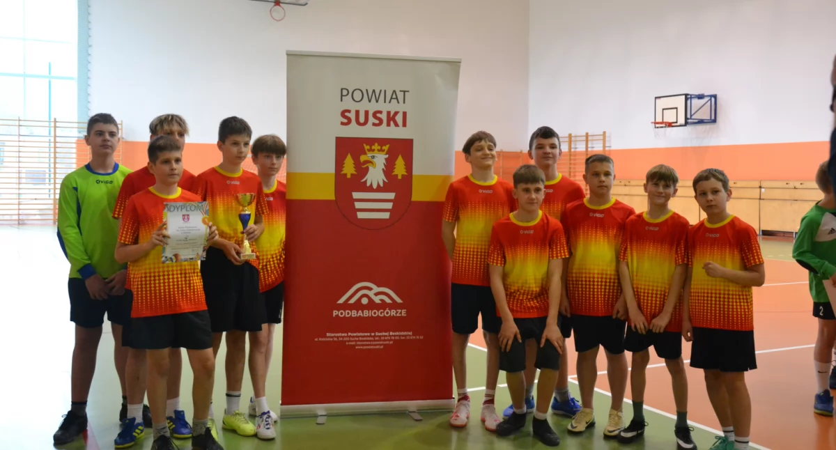 Sport szkolny, Sidzina wygrywa szczypiorniaka - zdjęcie, fotografia