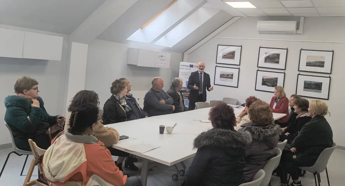Pomoc społeczna, Zawoi powstała Gminna Seniorów - zdjęcie, fotografia