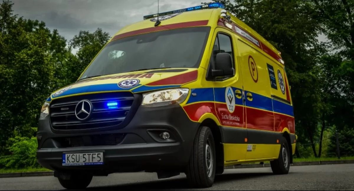 Inwestycje, Suski szpital dotacją nową karetkę - zdjęcie, fotografia