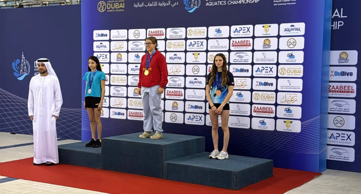 Pływanie, Serce zostawione wodzie medal przywieziony Dubaju Jasień znów zachwyca! - zdjęcie, fotografia