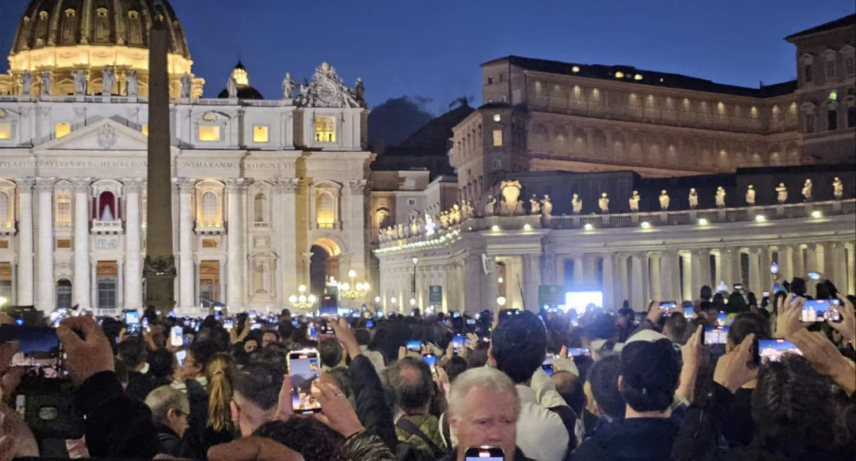 Religia, Pojawił czarny wybrano następcy papieża Franciszka - zdjęcie, fotografia