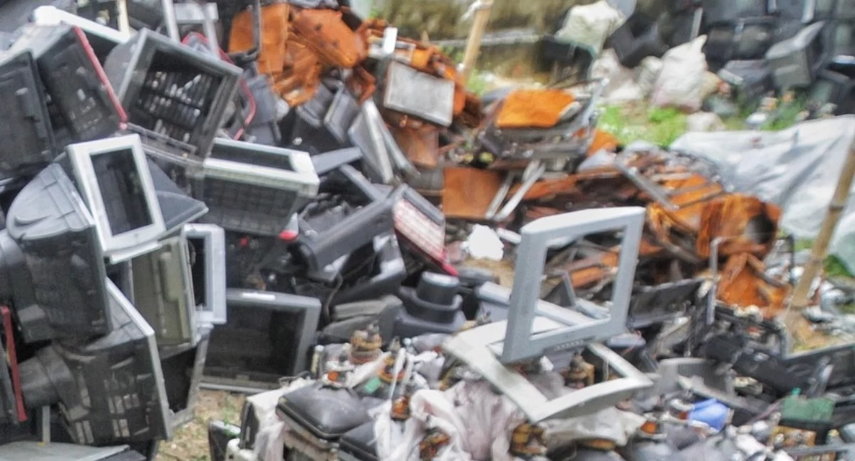 Z remizy, Baczyn prowadzi zbiórkę elektroodpadów każdy może pomóc! - zdjęcie, fotografia