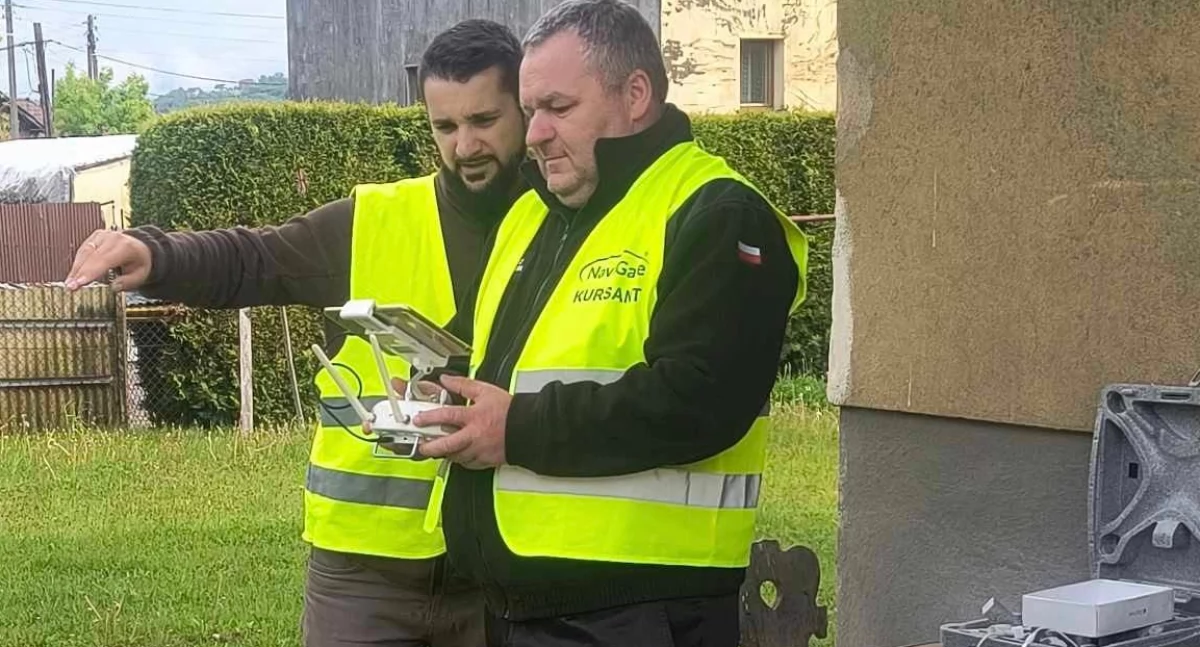 Z remizy, Drony ratunek! Maków Dolny policja zawarło porozumienie - zdjęcie, fotografia