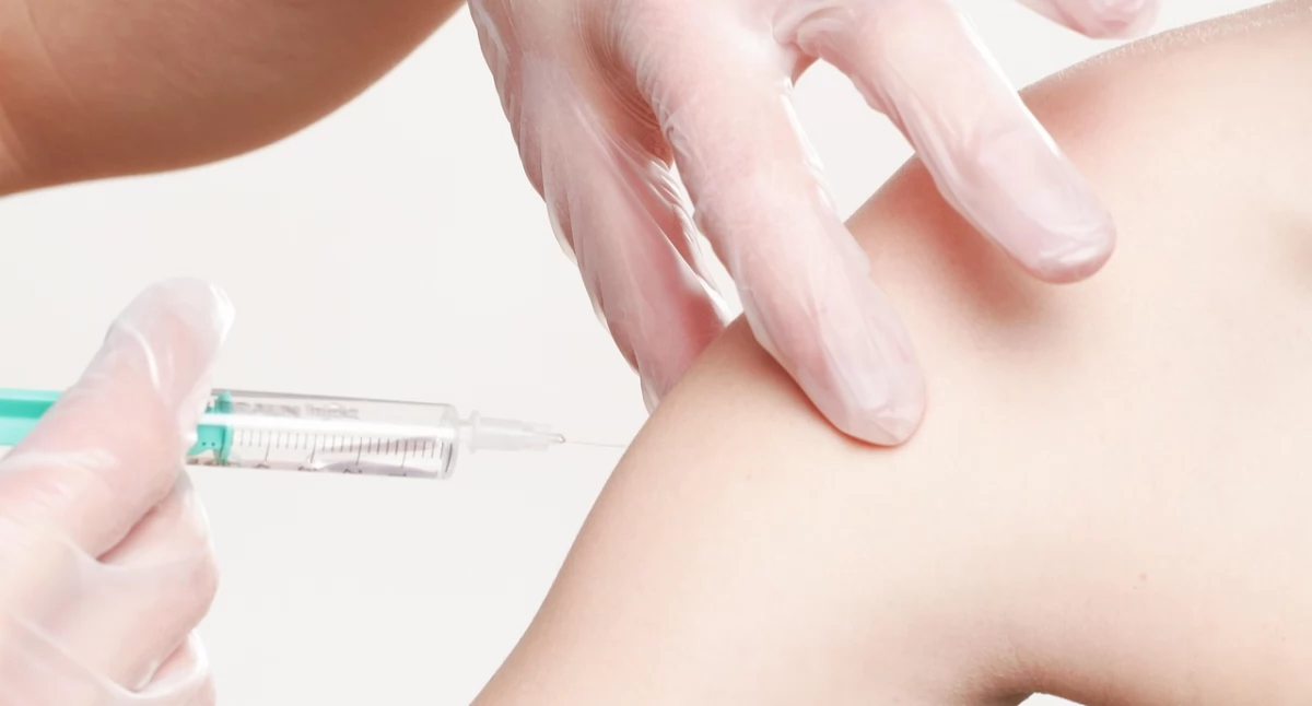 Z kraju, Główny Inspektorat Farmaceutyczny wstrzymuje obrót serią szczepionki Varilrix - zdjęcie, fotografia