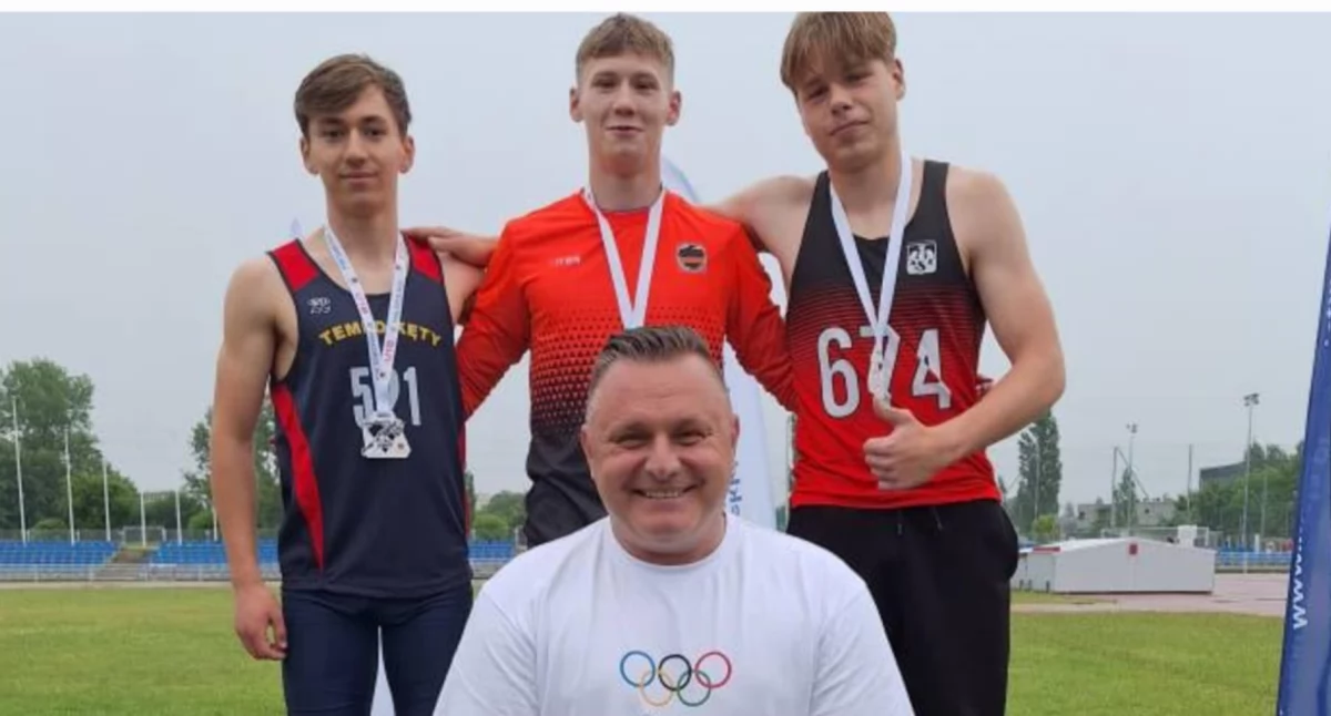 Lekkoatletyka, Dziewięć medali bieganie Stryszawa Sucha Beskidzka - zdjęcie, fotografia